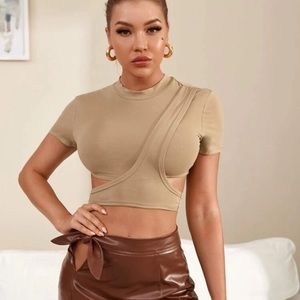 Detailed crop top